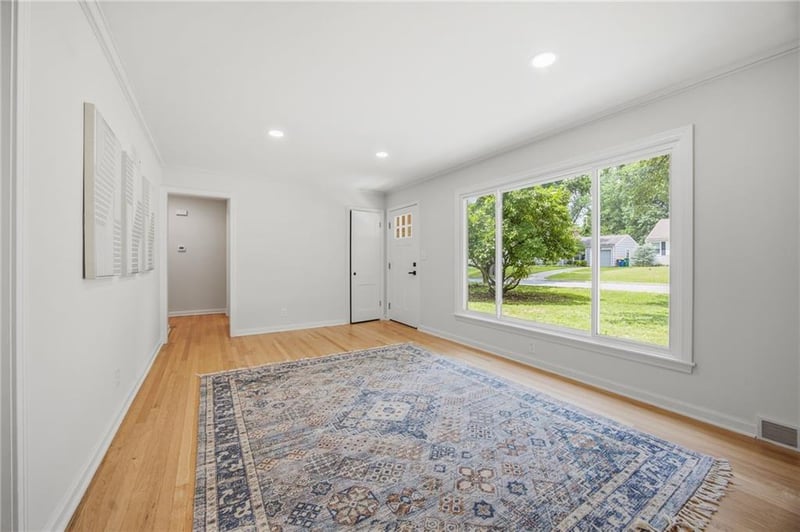 4121 W 54th St, Roeland Park, KS 66205