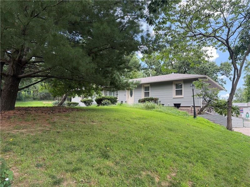 4340 Gleason Rd, Kansas City, MO 64151