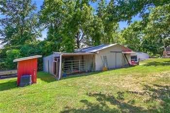 4340 NW Gleason Rd, Kansas City, MO 64151
