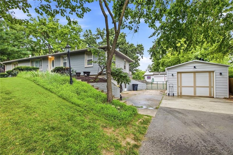 4340 Gleason Rd, Kansas City, MO 64151