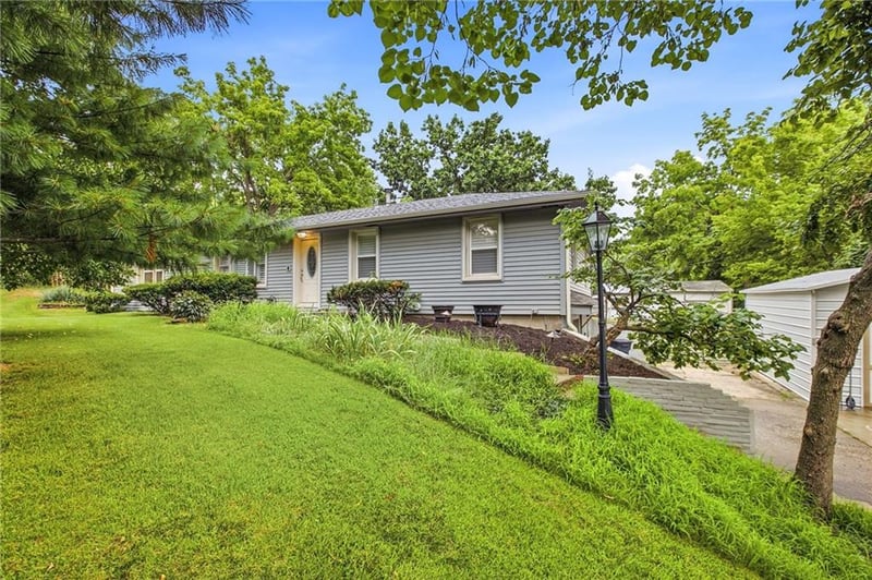 4340 Gleason Rd, Kansas City, MO 64151