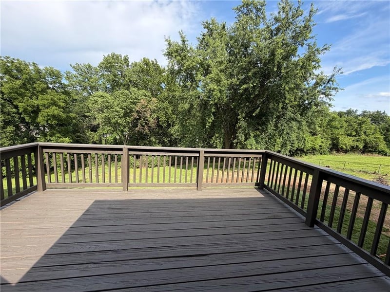 1809 Jennings Rd, Independence, MO 64058