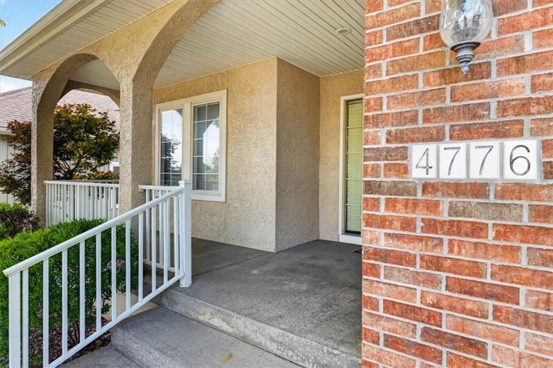 4776 SW Leafwing Dr, Lee's Summit, MO 64082