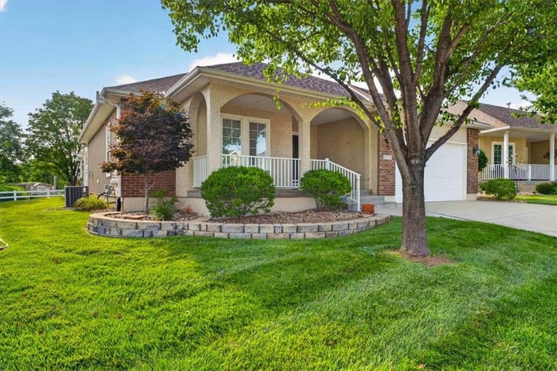 4776 SW Leafwing Dr, Lee's Summit, MO 64082