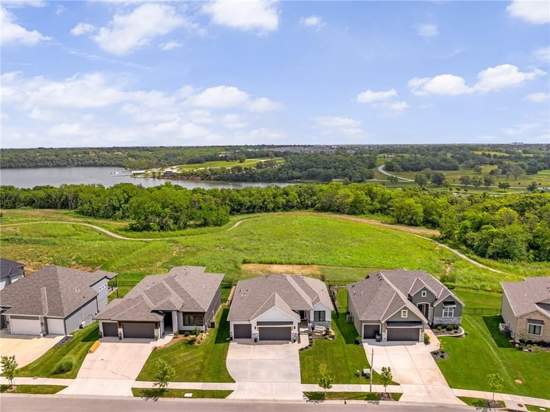 14219 S Houston St, Olathe, KS 66061