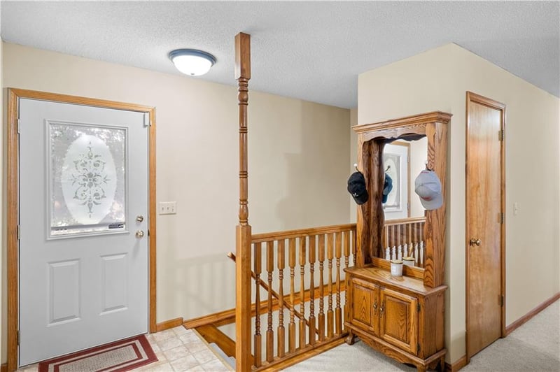1704 Christi Ln, Raymore, MO 64083