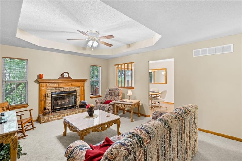 1704 Christi Ln, Raymore, MO 64083