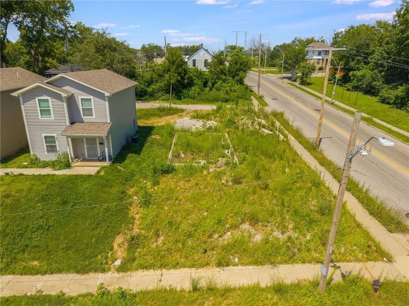 3900 Park Ave, Kansas City, MO 64130