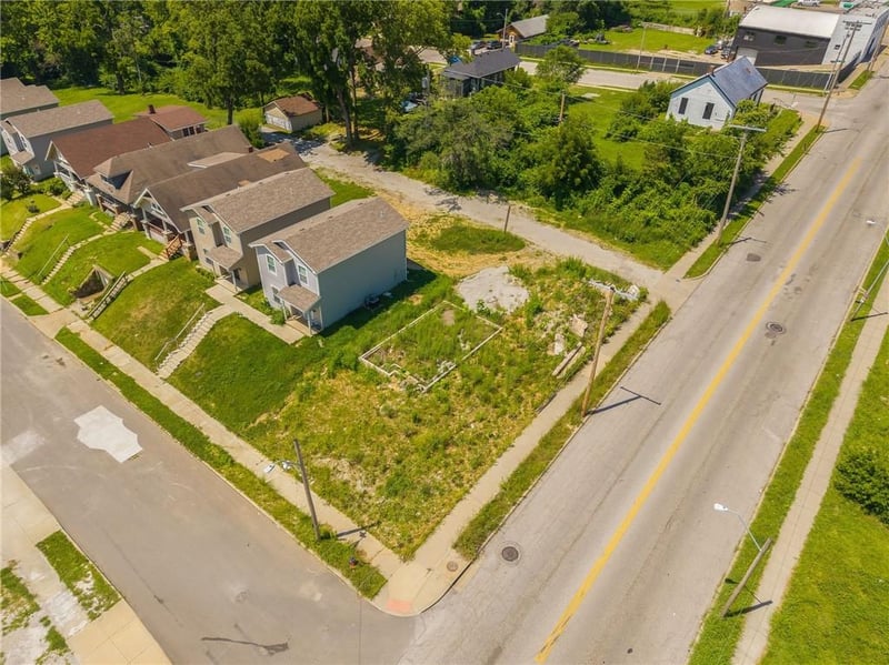 3900 Park Ave, Kansas City, MO 64130