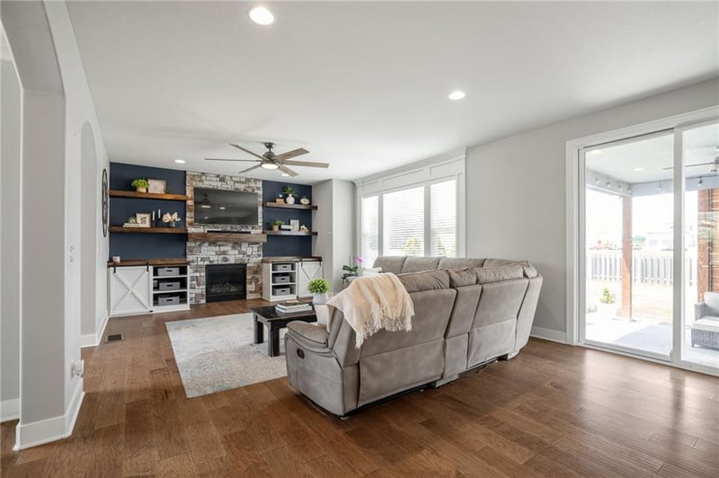 16972 S Hunter St, Olathe, KS 66062