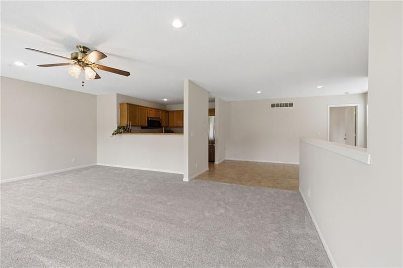 7506 Mccoy St, Shawnee, KS 66218