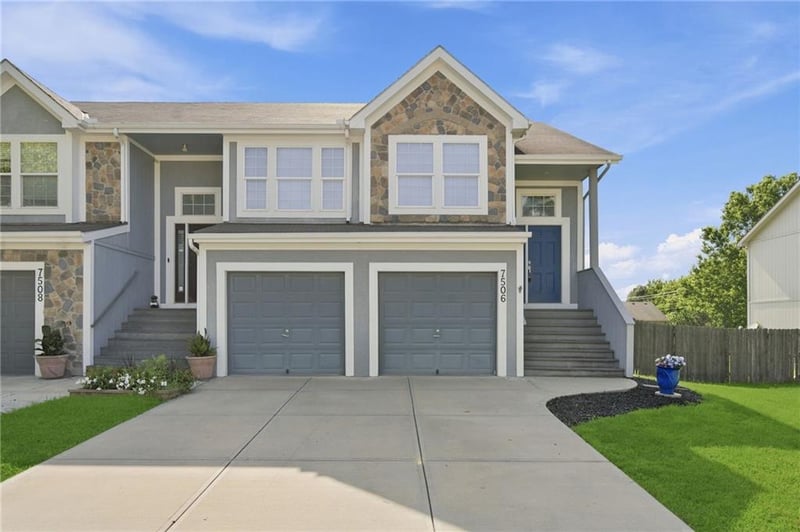 7506 Mccoy St, Shawnee, KS 66218