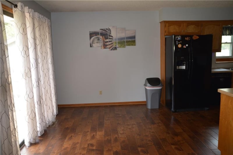2319 Leann Dr, Blue Springs, MO 64014