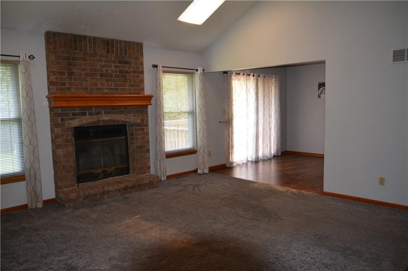 2319 Leann Dr, Blue Springs, MO 64014