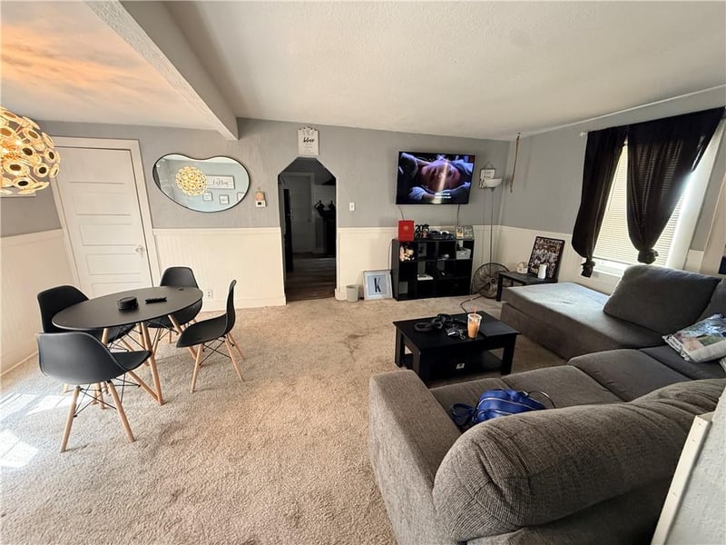 114 Highland Ave, St Joseph, MO 64505