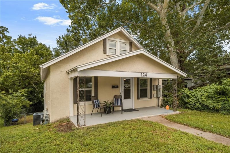 124 Riverside Dr, Jefferson City, MO 65101