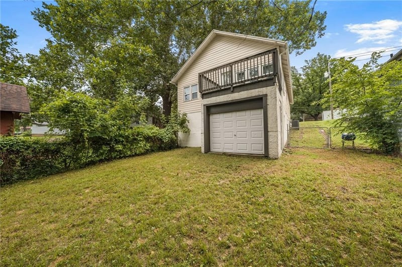 124 Riverside Dr, Jefferson City, MO 65101