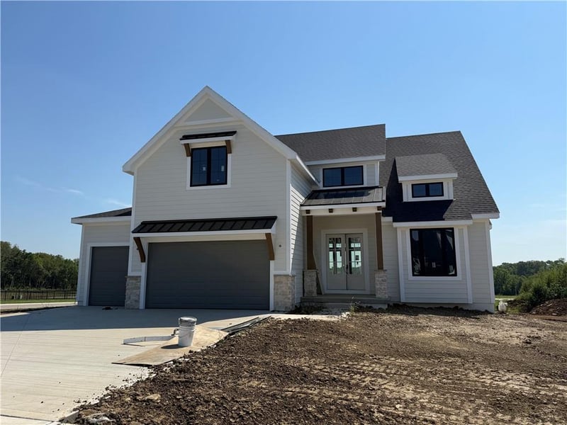18501 Windsor St, Overland Park, KS 66085