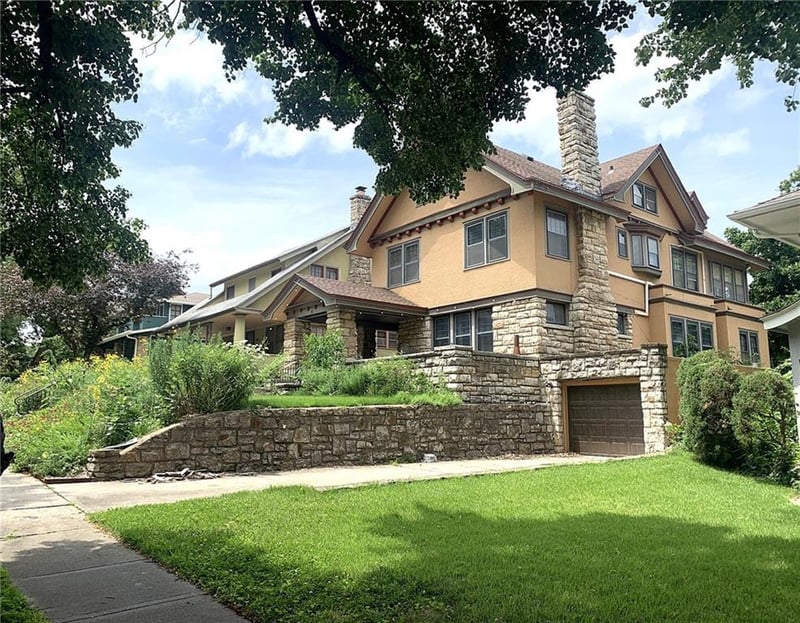 18 Concord Ave, Kansas City, MO 64112
