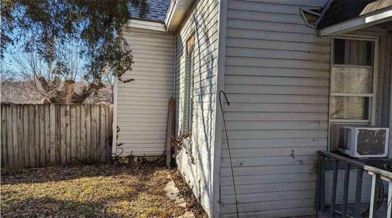 224 Missouri St, Liberty, MO 64068