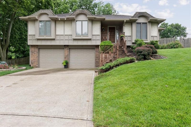 6401 Park Ave, Kansas City, MO 64118