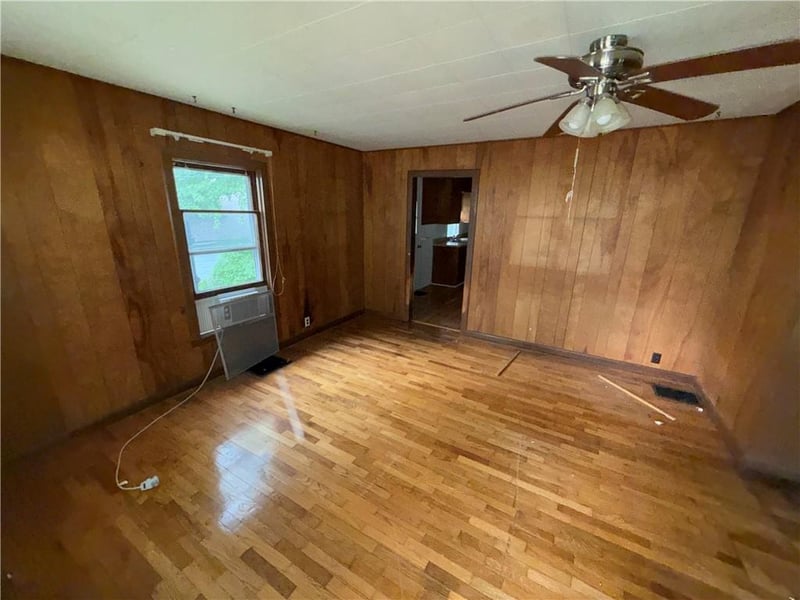 108 NW Heady Ave, Ferrelview, MO 64163