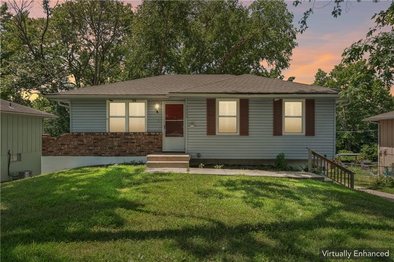 3922 Harbaugh Dr, Independence, MO 66055