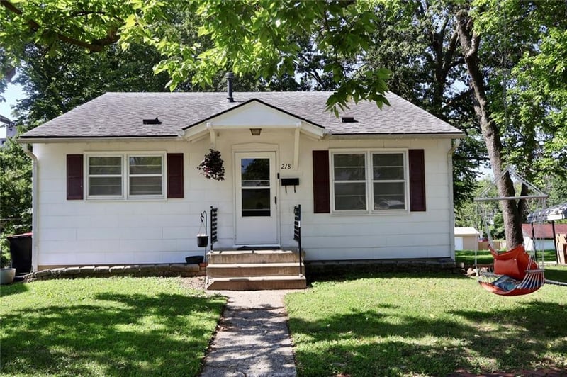 218 Market St, Warrensburg, MO 64093