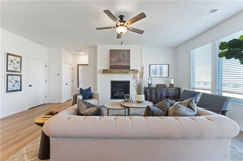 3052 96th Ter, Kansas City, MO 64154