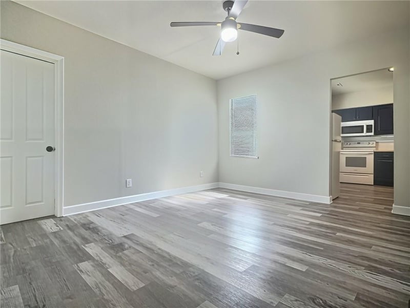 112 Taylor St, Pleasant Hill, MO 64080