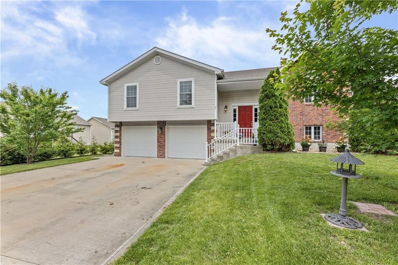 1108 Timberline Dr, Cameron, MO 64429