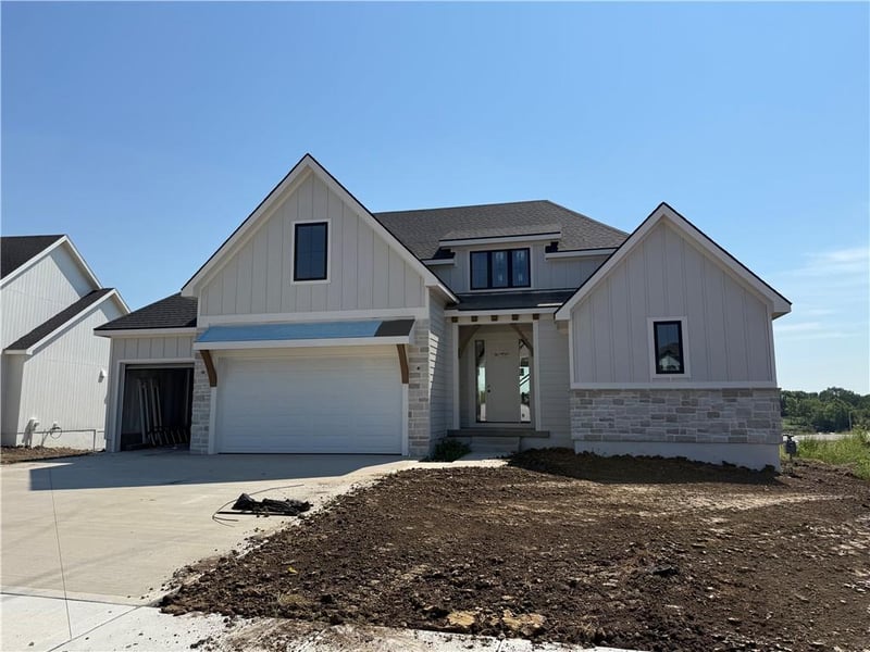 18505 Windsor St, Overland Park, KS 66085