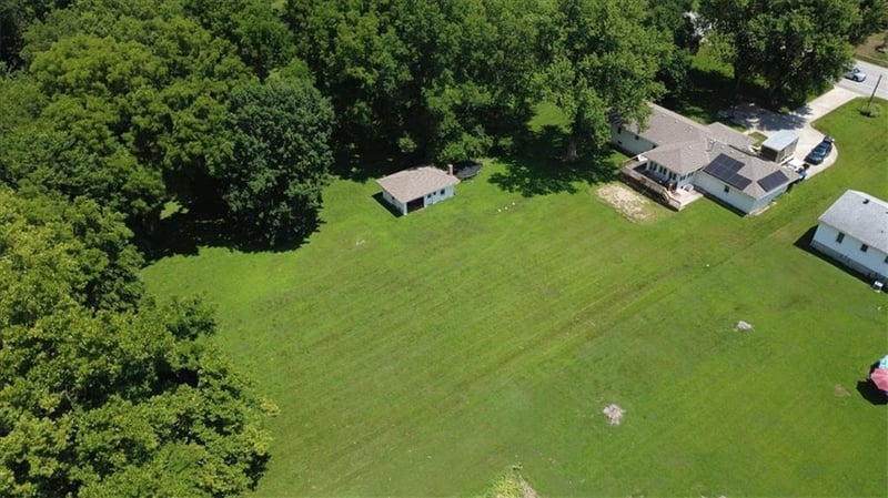 416 Us 169 Hw, Smithville, MO 64089