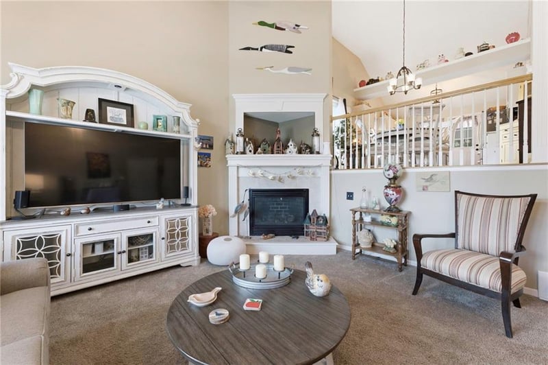 2225 Martha Ln, Greenwood, MO 64034