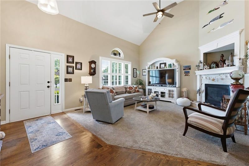 2225 Martha Ln, Greenwood, MO 64034