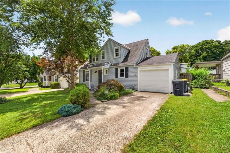 7740 Mcgee St, Kansas City, MO 64114