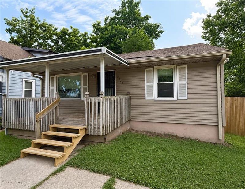 2938 Chelsea Ave, Kansas City, MO 64128