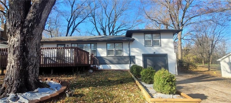 9008 Indiana Ave, Kansas City, MO 64132