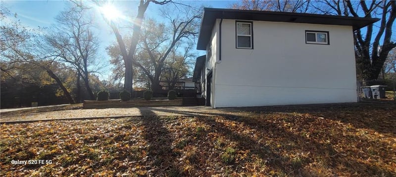 9008 Indiana Ave, Kansas City, MO 64132