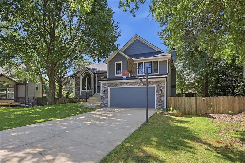 12407 Alcan St, Olathe, KS 66062
