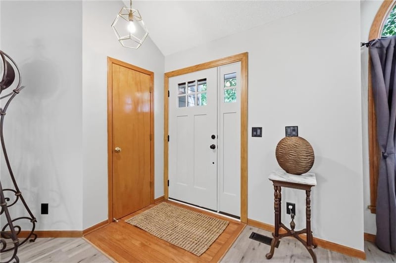 12407 Alcan St, Olathe, KS 66062