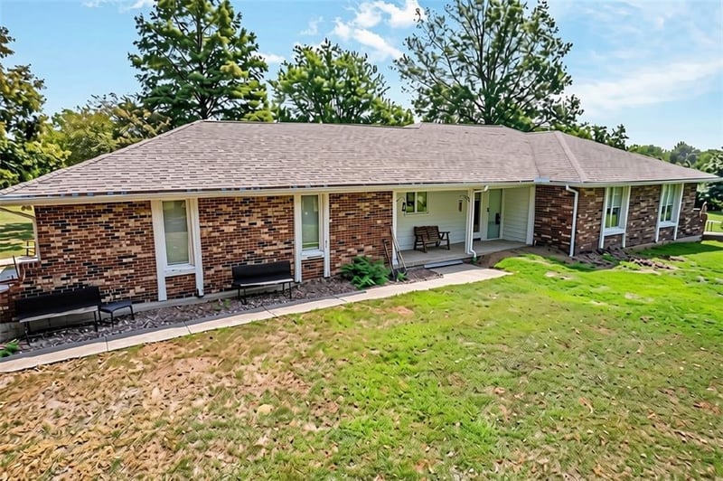 7129 202nd St, Holt, MO 64060