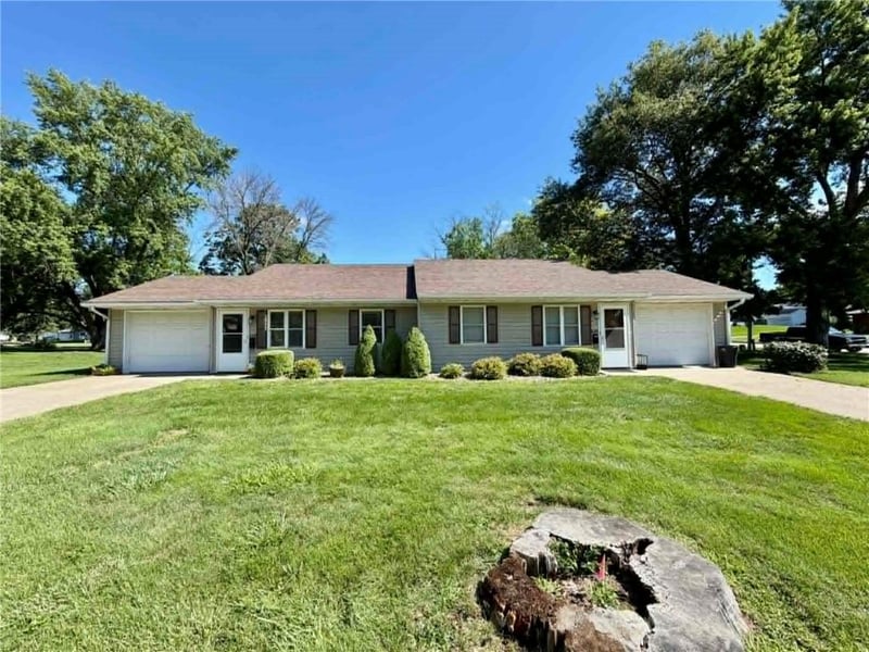 1017 Edwards St, Maryville, MO 64468