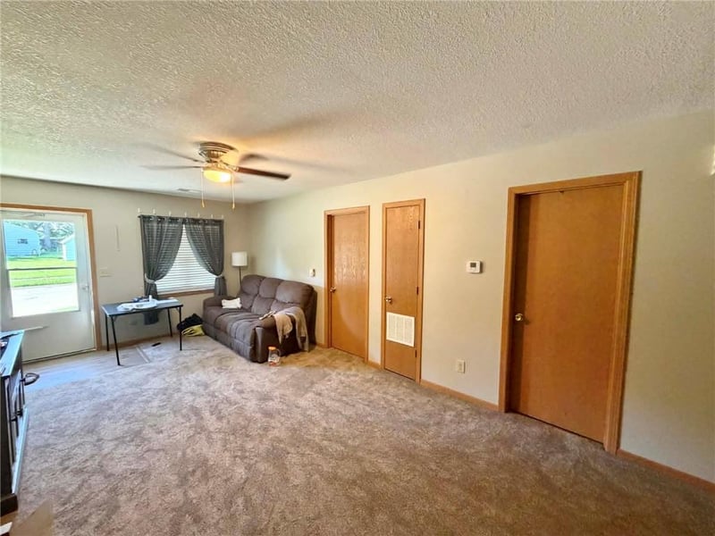 1017 Edwards St, Maryville, MO 64468