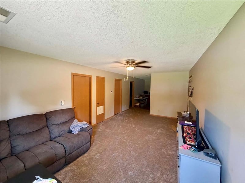1017 Edwards St, Maryville, MO 64468