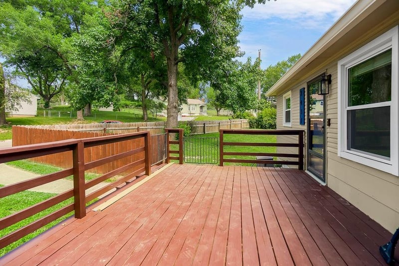 3437 Chelsea Ave, Kansas City, MO 64117