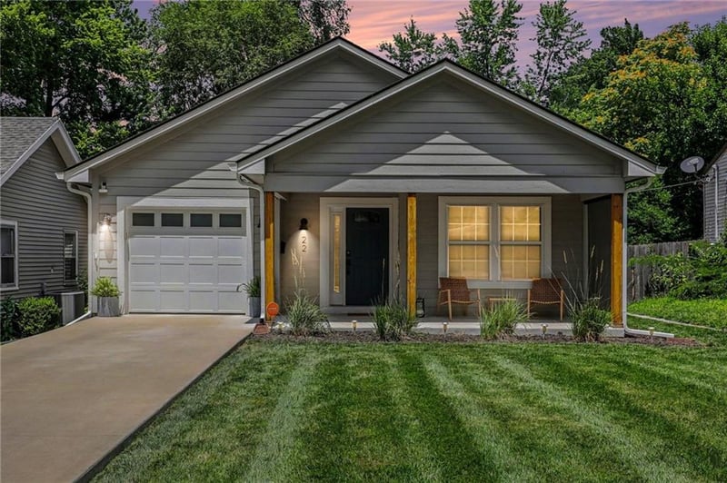 22 78th Ter, Kansas City, MO 64114