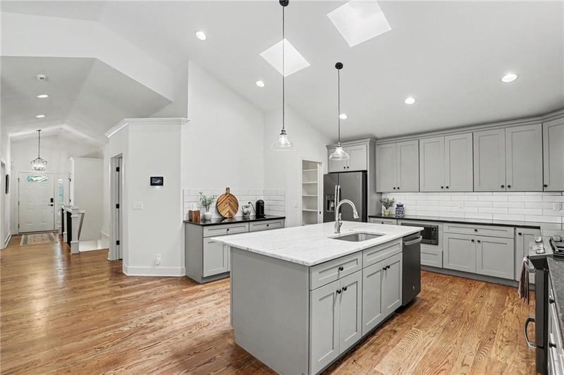 22 78th Ter, Kansas City, MO 64114
