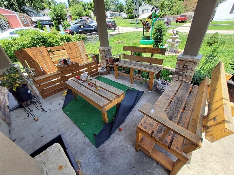 4401 Claudine Ln, Kansas City, KS 66102