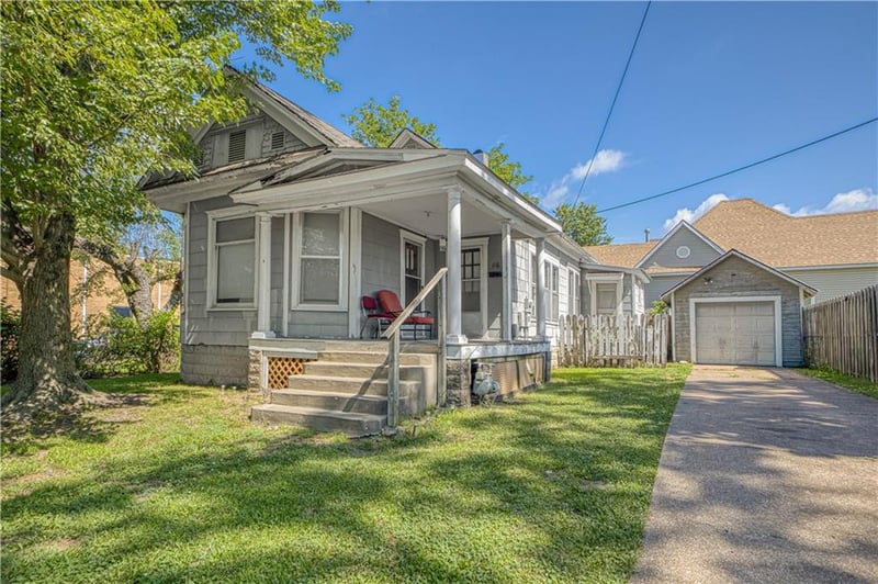 116 9th St, Pittsburg, KS 66762